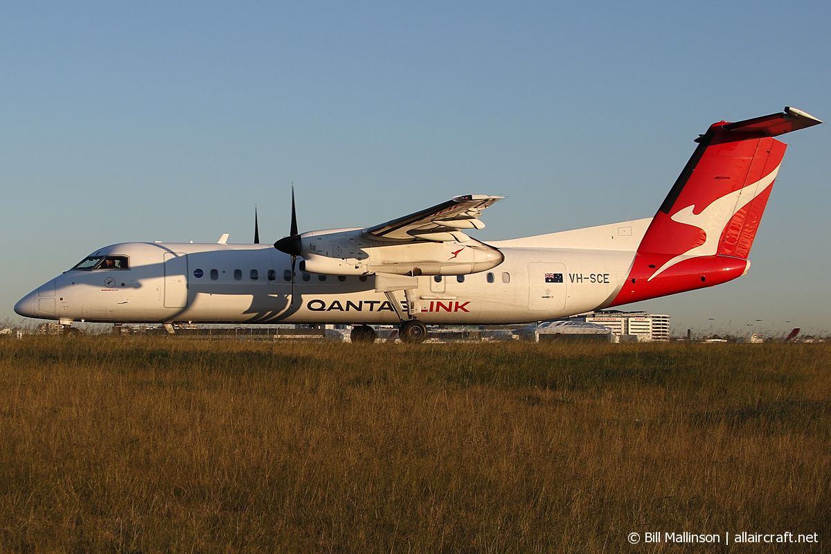 VH-SCE · Bombardier Dash 8-Q315 · (SYD / YSSY)