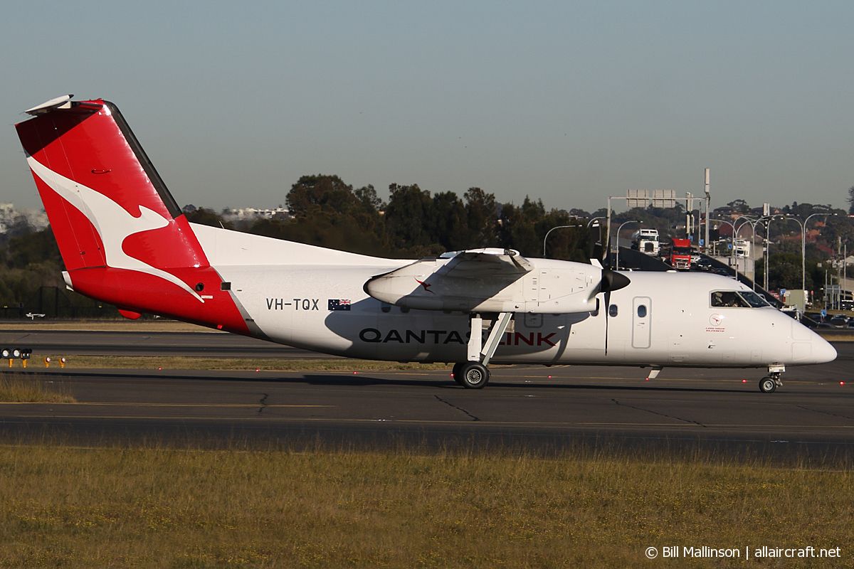 VH-TQX (439) 1996 Bombardier Dash 8-Q202