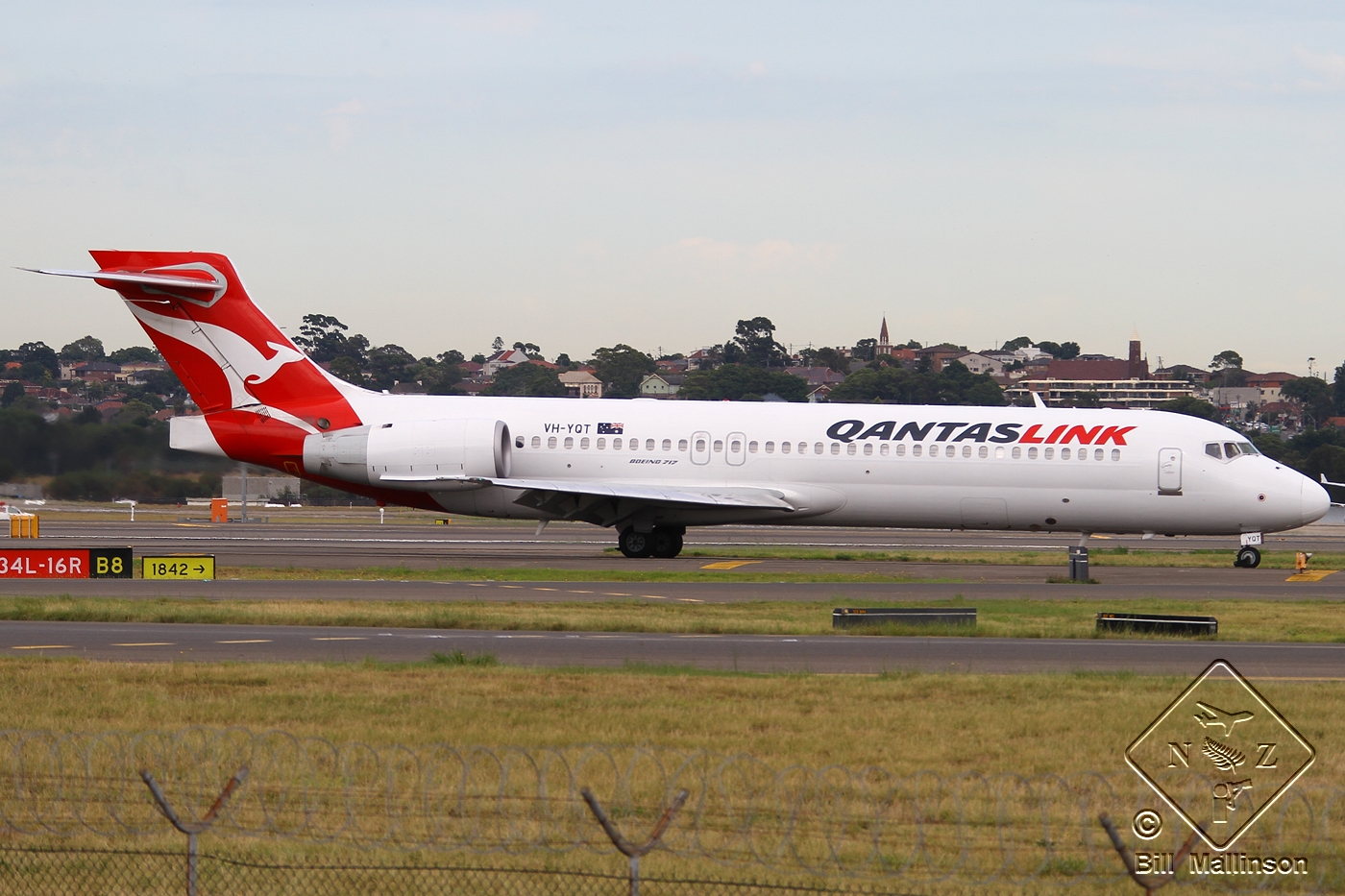 VH-YQT · Boeing 717-2BL · (SYD / YSSY)