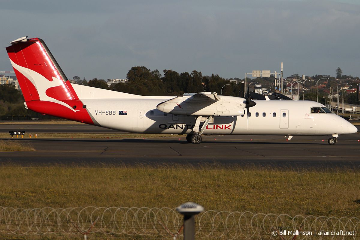 VH-SBB (539) 1999 Bombardier Dash 8-Q311
