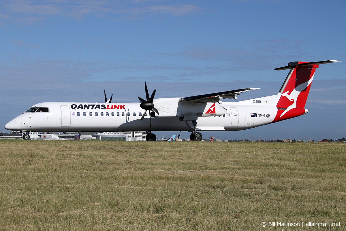 VH-LQM (4450) 2013 Bombardier Dash 8-Q402