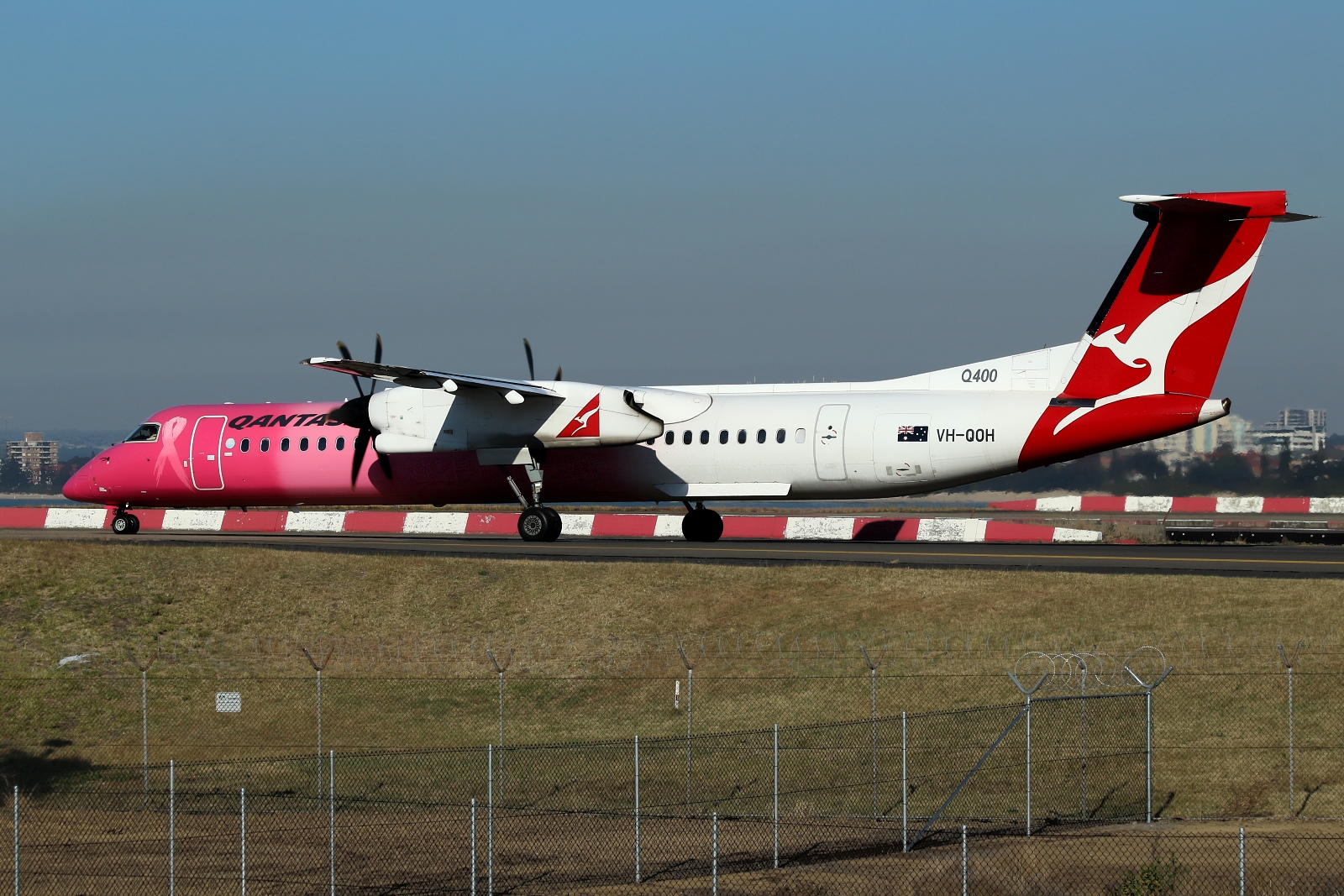 VH-QOH (4132) 2006 Bombardier Dash 8-Q402
