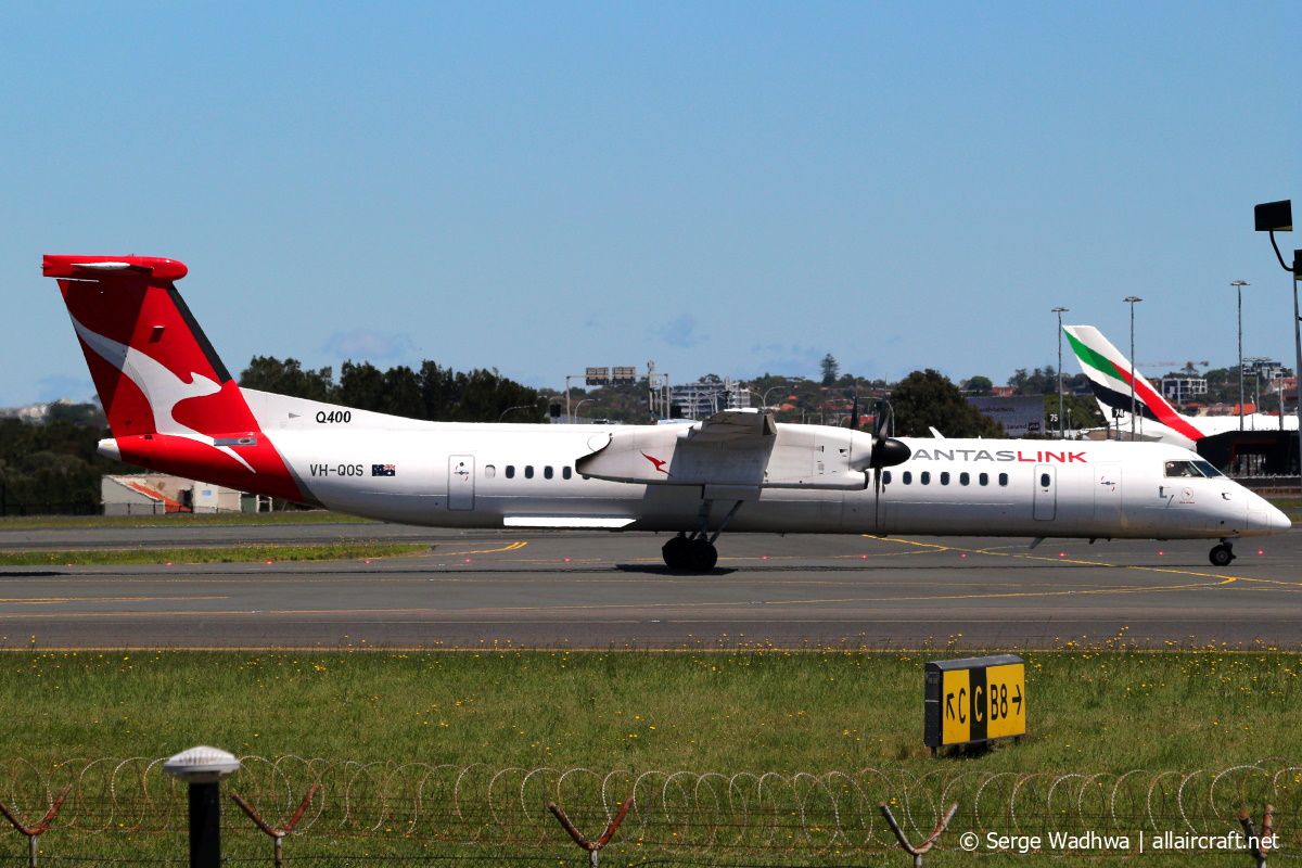 VH-QOS (4263) 2009 Bombardier Dash 8-Q402
