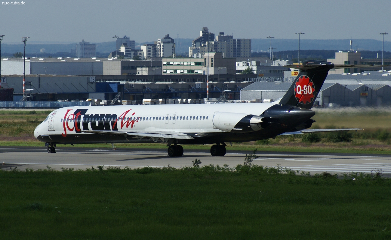 YR-MDK (49139) 1982 McDonnell Douglas MD-82