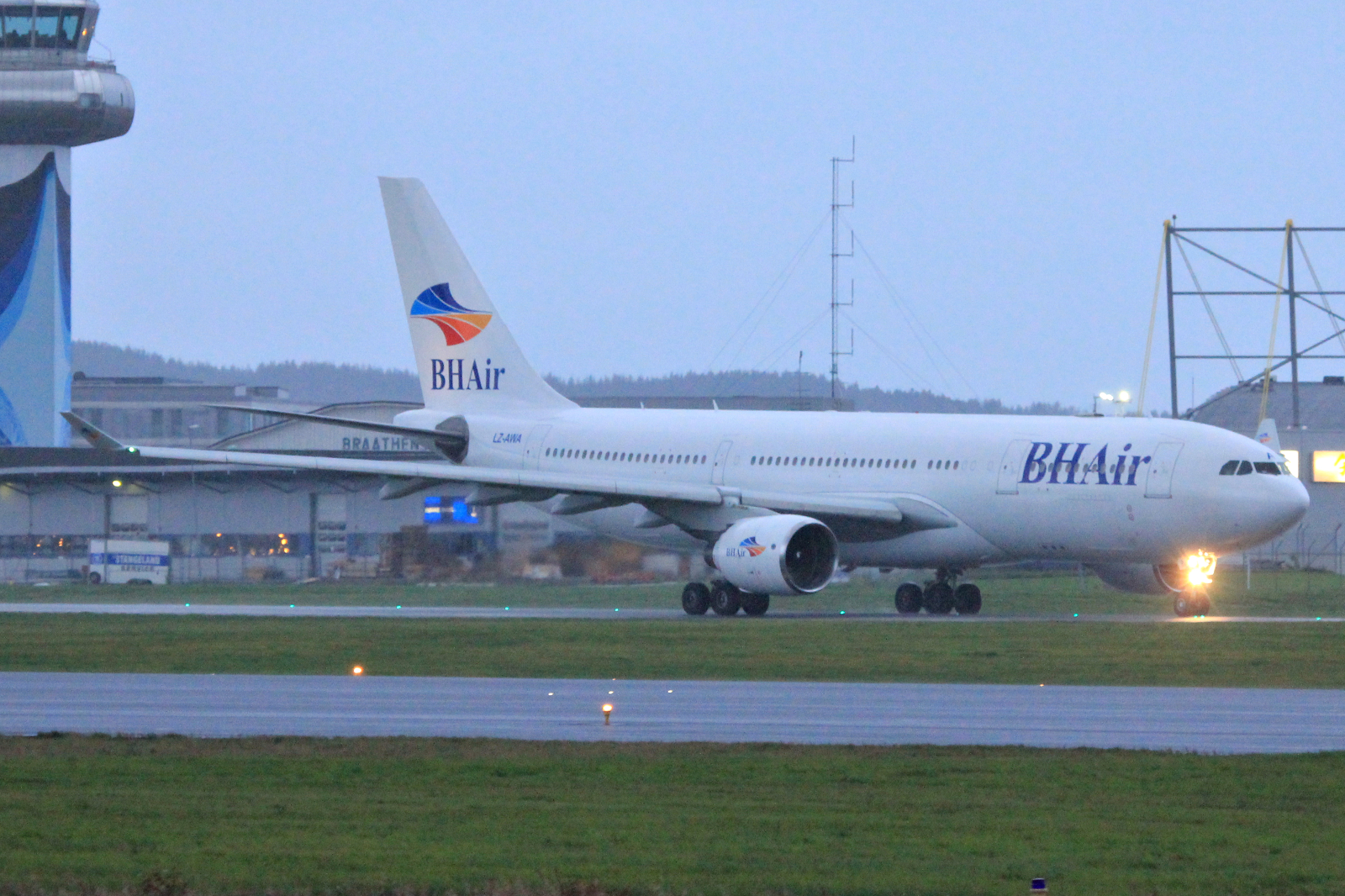 LZ-AWA (cn 255) Airbus A330-223