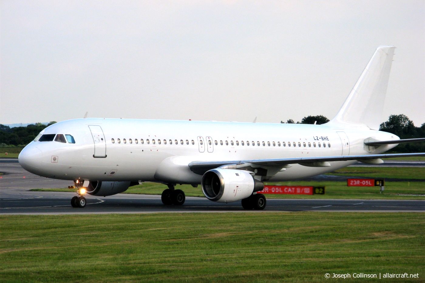 LZ-BHE (305) 1992 Airbus A320-211