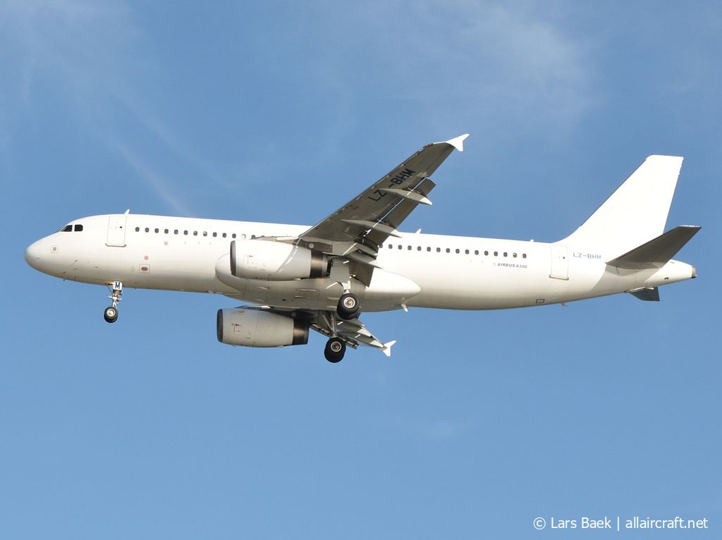 LZ-BHM (2457) 2005 Airbus A320-232