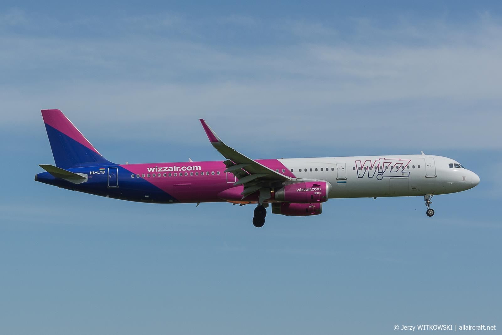 HA-LTB (8271) 2019 Airbus A321-231(WL)