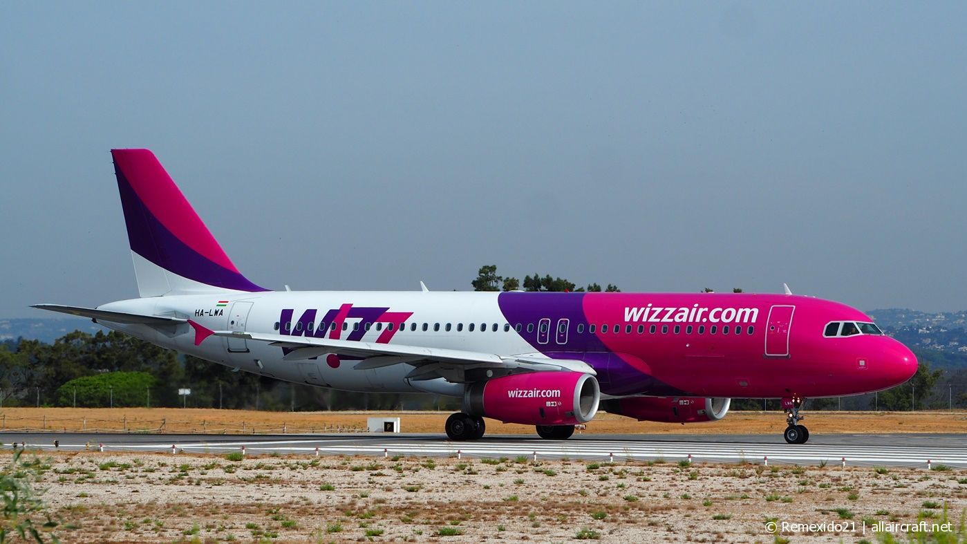 HA-LWA (4223) 2010 Airbus A320-232