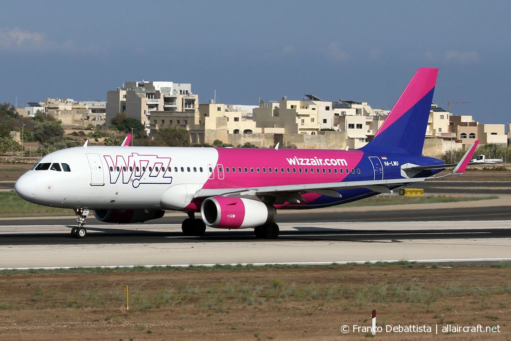 HA-LWU (5617) 2013 Airbus A320-232(WL)