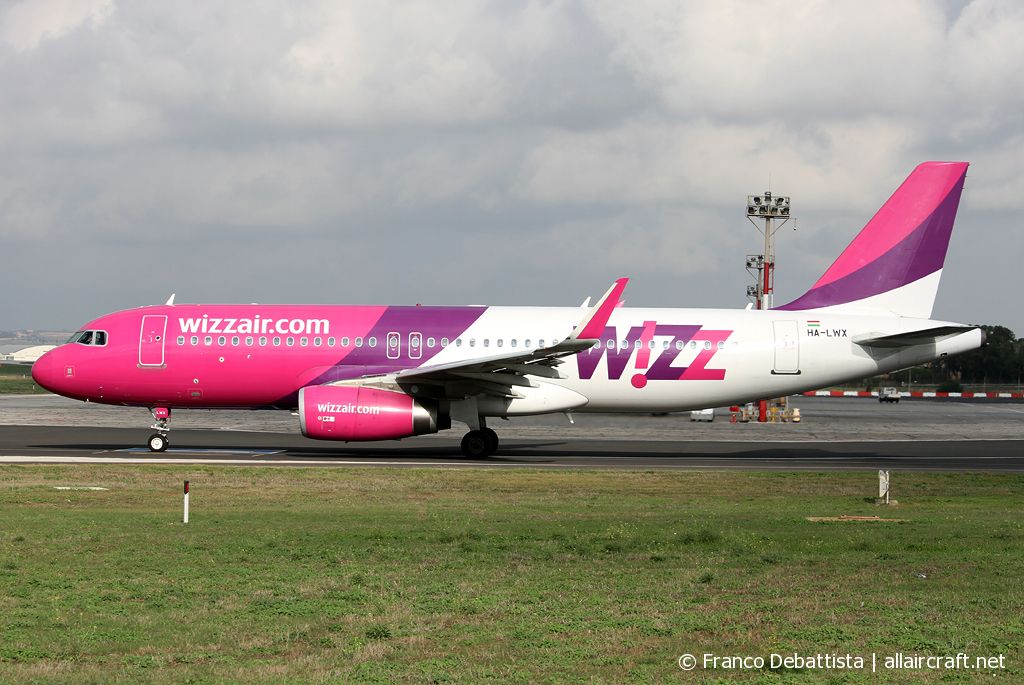 HA-LWX (6001) 2014 Airbus A320-232(WL)