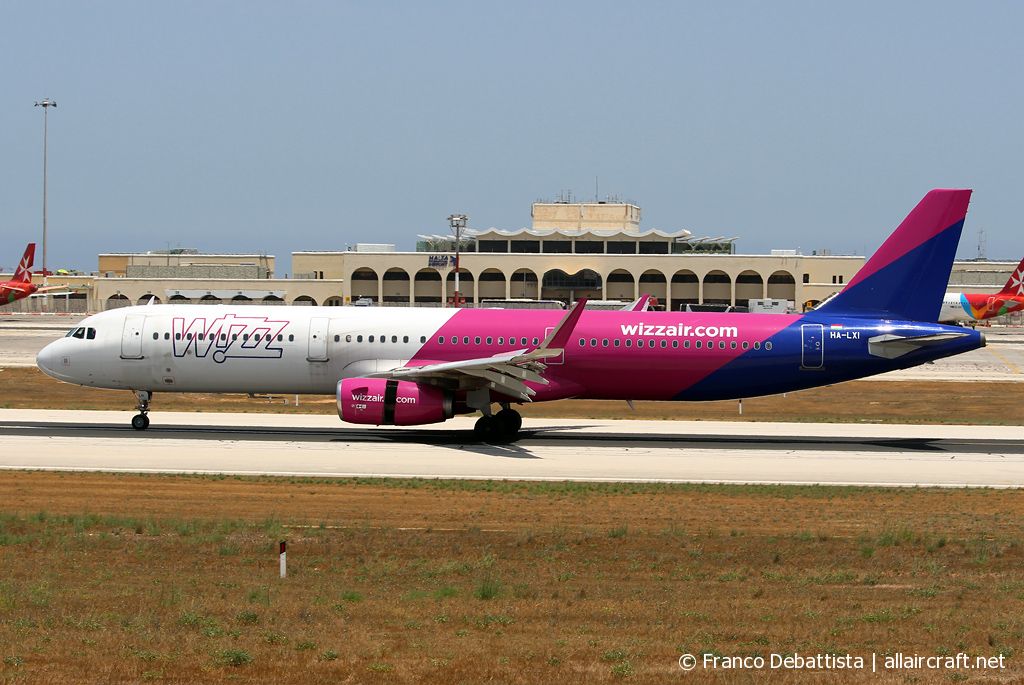HA-LXI (7280) 2016 Airbus A321-231 WL