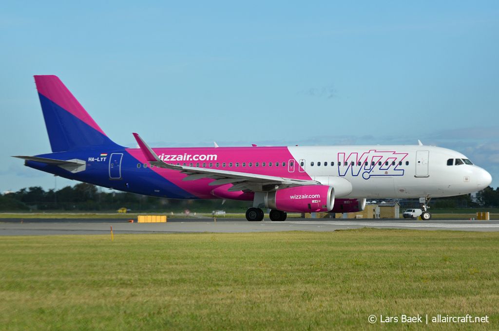 HA-LYT (6683) 2015 Airbus A320-232(WL)