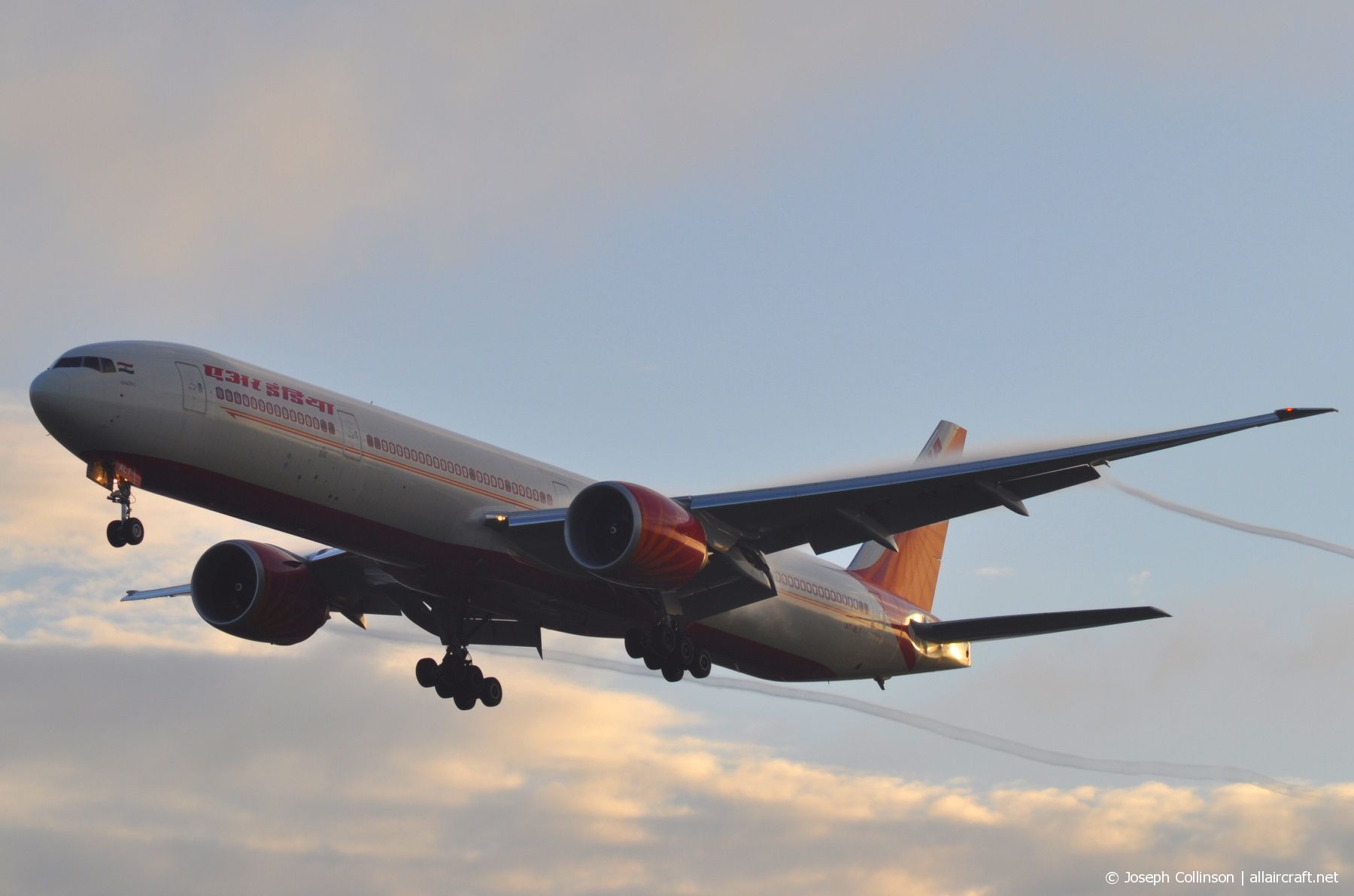 VT-ALT (36318) 2010 Boeing 777-337(ER)