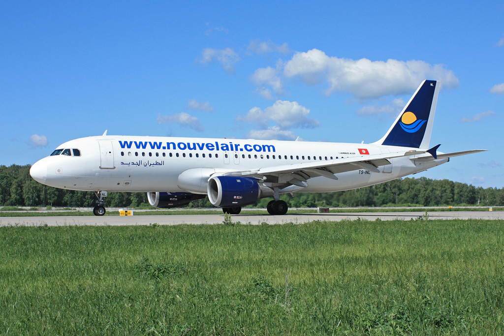 TS-INL (400) 1993 Airbus A320-211