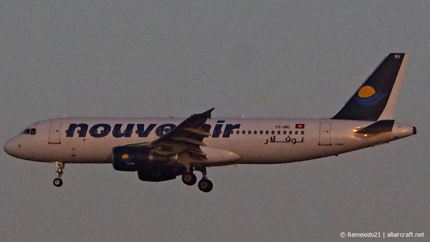 TS-INU (3827) 2009 Airbus A320-214