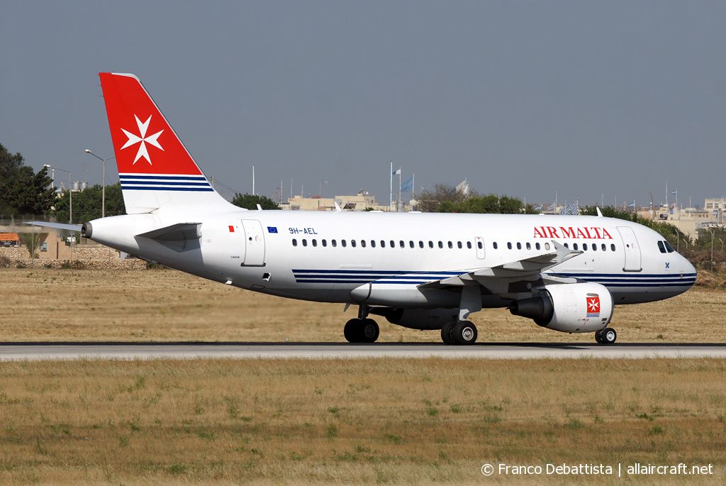 9H-AEL (2332) 2004 Airbus A319-111