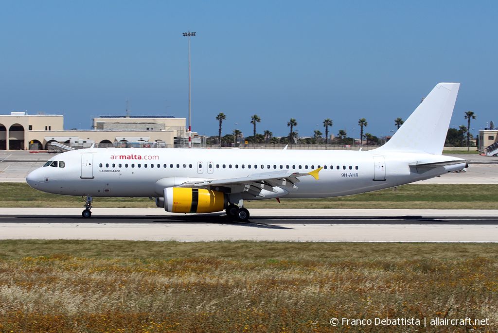 9H-AHR · Airbus A320-232 · (MLA / LMML)