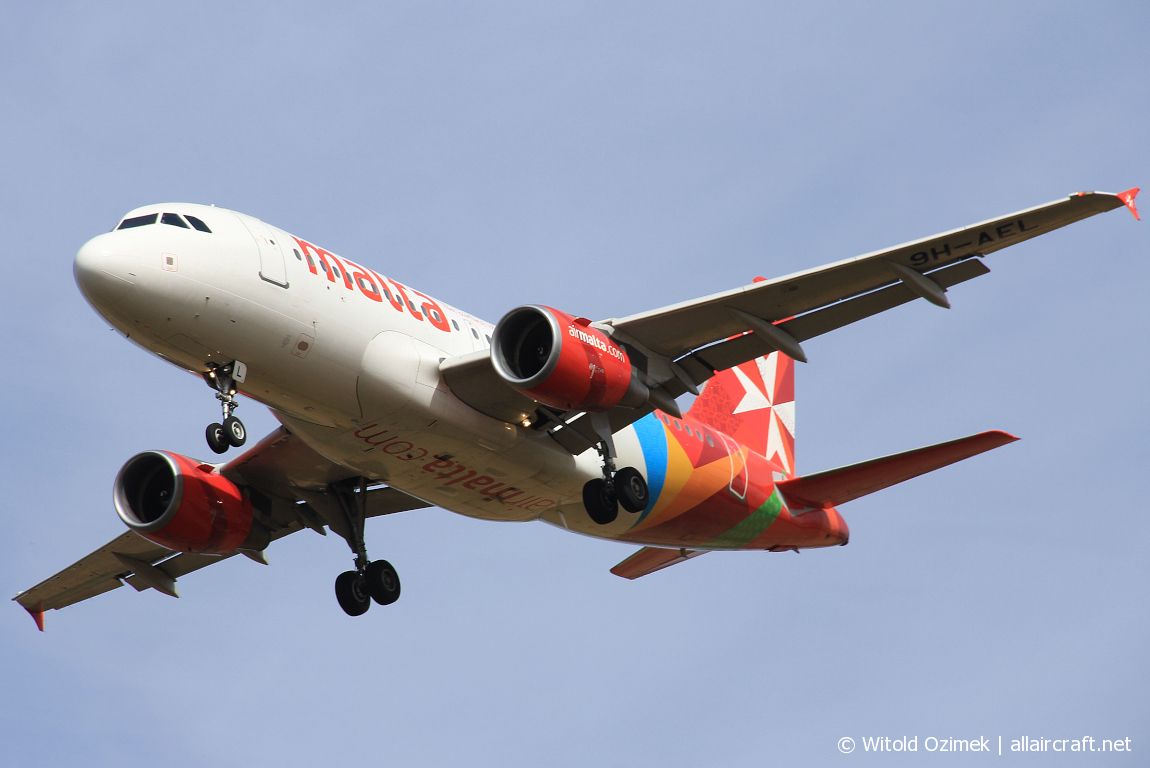 9H-AEL (2332) 2004 Airbus A319-111