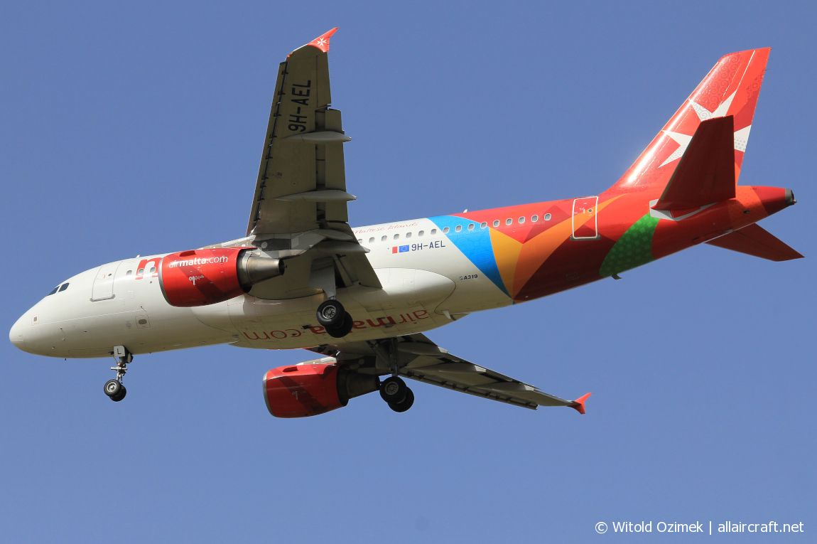 9H-AEL (2332) 2004 Airbus A319-111