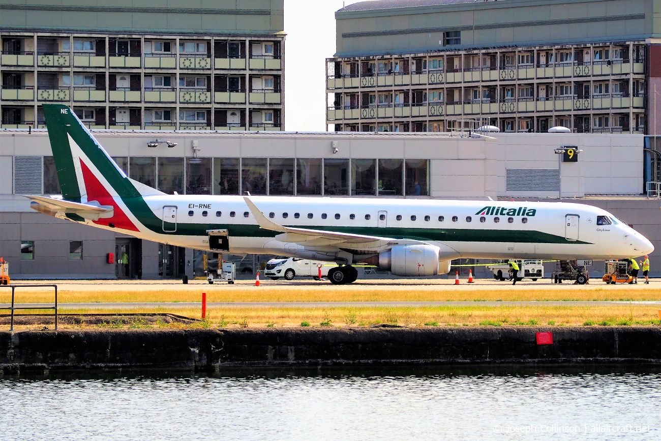 EI-RNE (19000520) 2012 Embraer 190-100STD