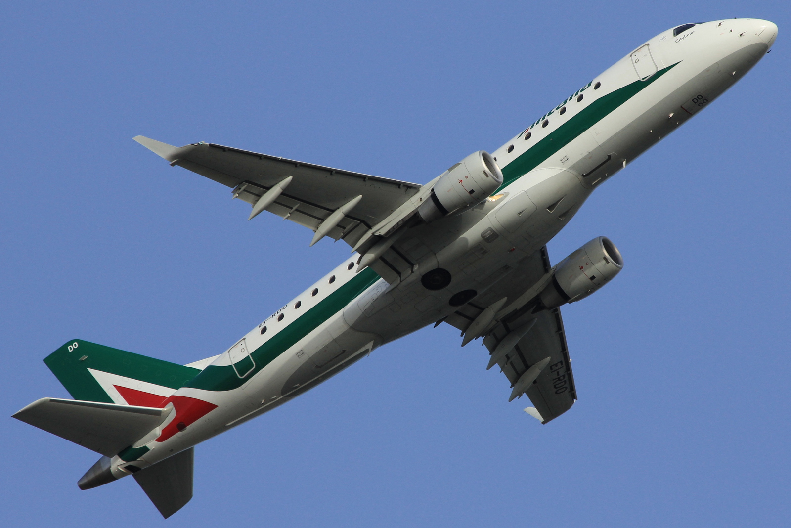 EI-RDO (17000348) Embraer ERJ-175STD