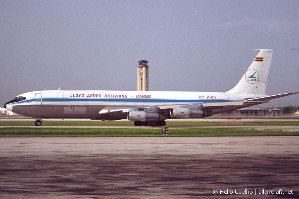CP-1365 (18692) 1963 Boeing 707-323C
