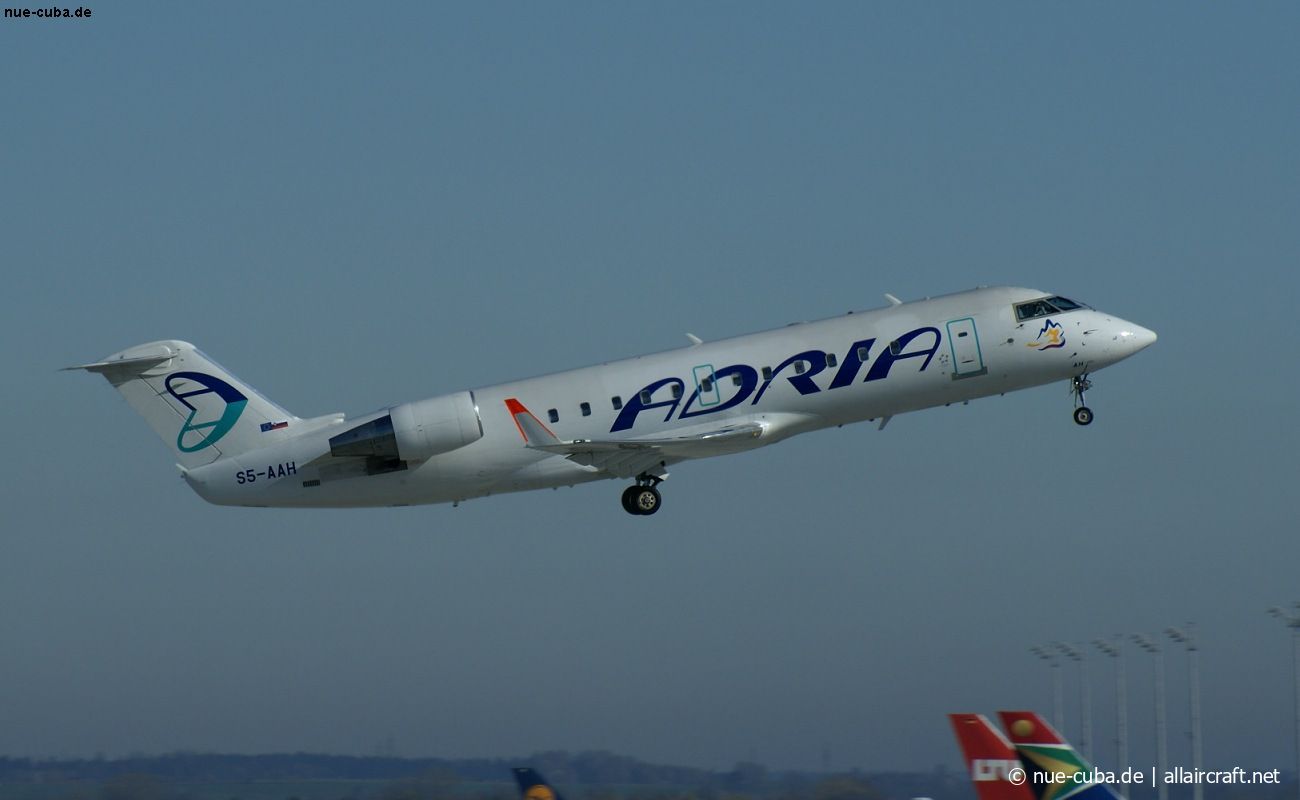 S5-AAH (7032) 1994 Bombardier CRJ-100LR