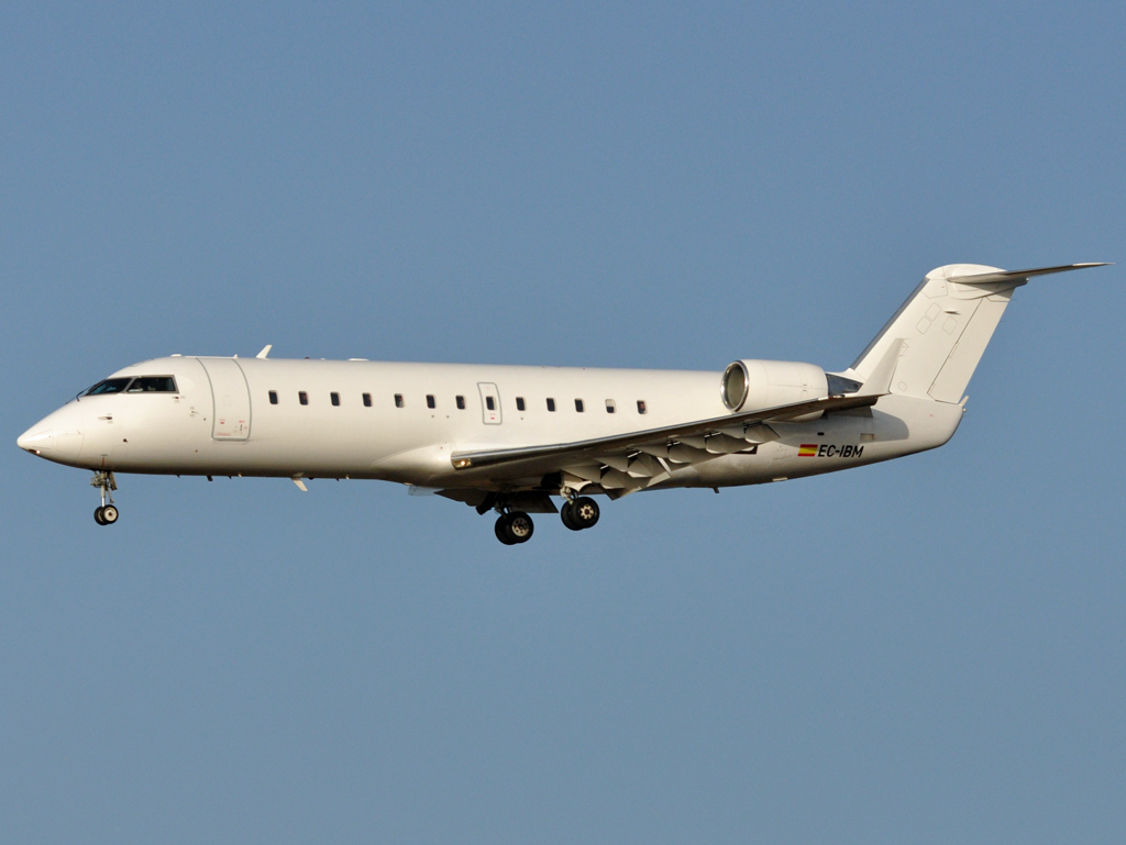 EC-IBM (7591) 2001 Bombardier CRJ-200ER