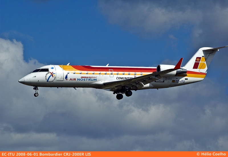 EC-ITU (7866) 2003 Bombardier CRJ200ER