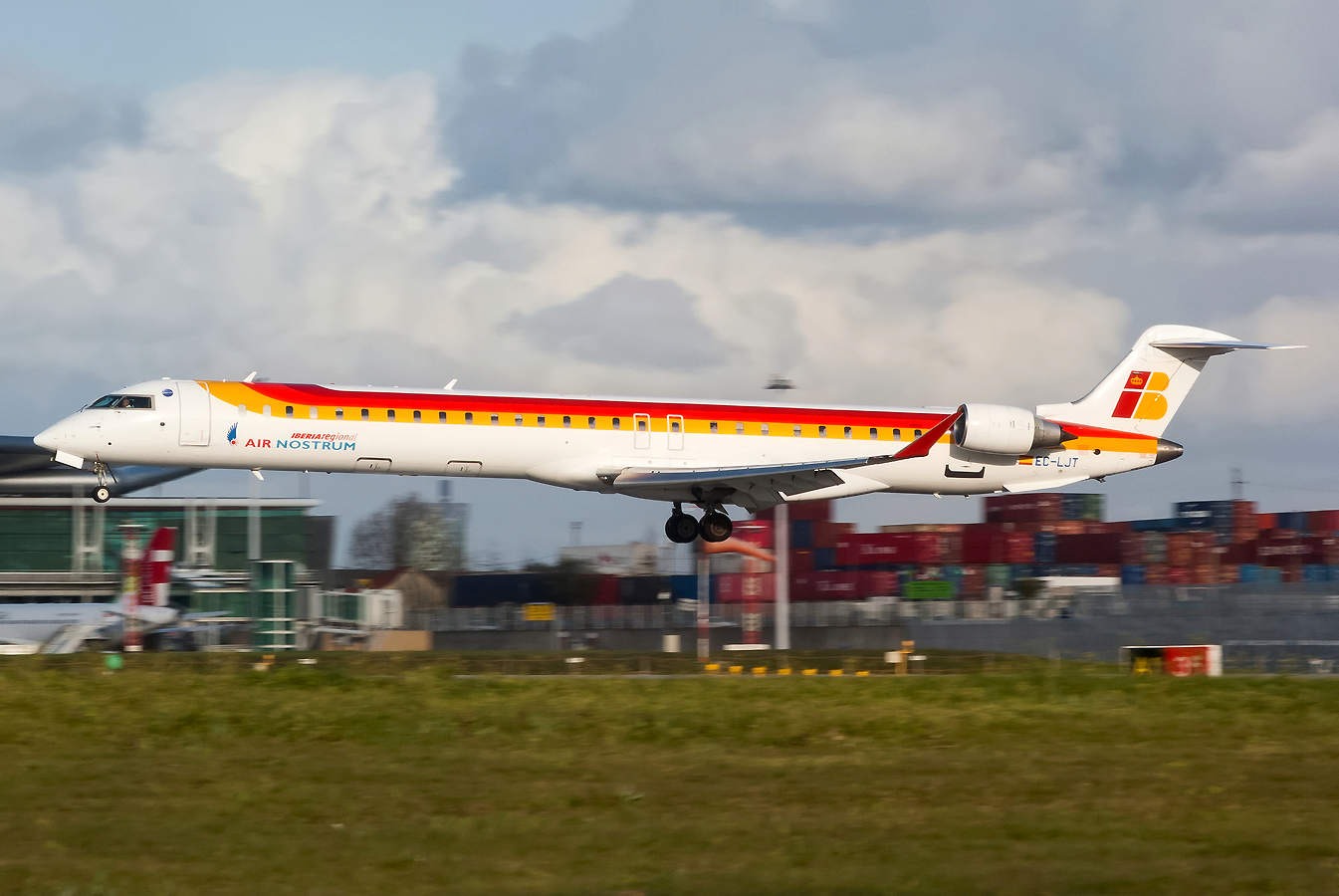 EC-LJT (19005) 2011 Bombardier CRJ-1000
