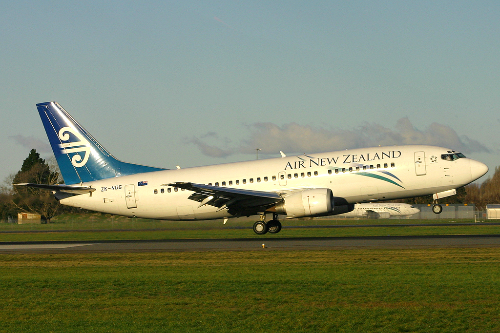ZK-NGG (cn 25606) Boeing 737-319