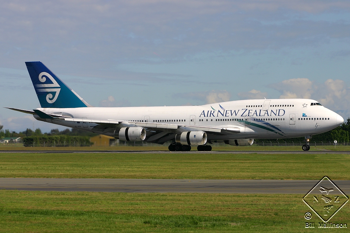 ZK-NBU (cn 25605) Boeing 747-419