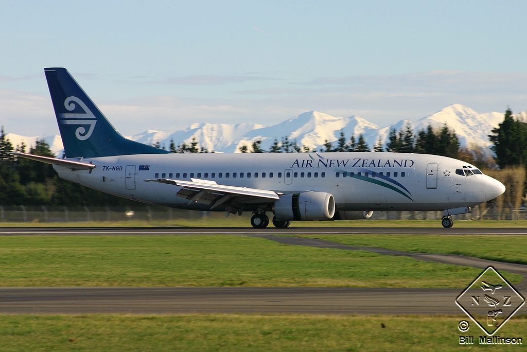 ZK-NGD · Boeing 737-3U3 · (CHC / NZCH)