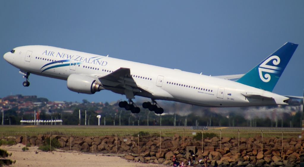 ZK-OKC (cn 34377) Boeing 777-219ER