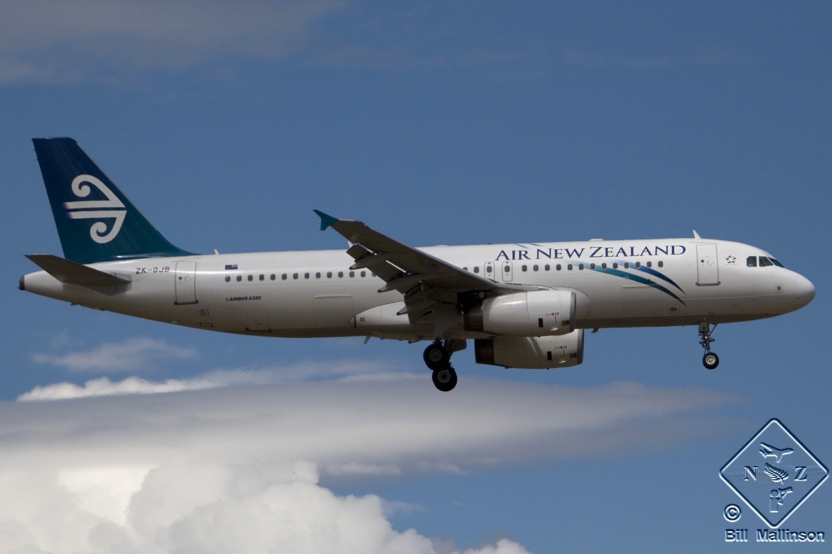 ZK-OJB (2090) 2003 Airbus A320-232