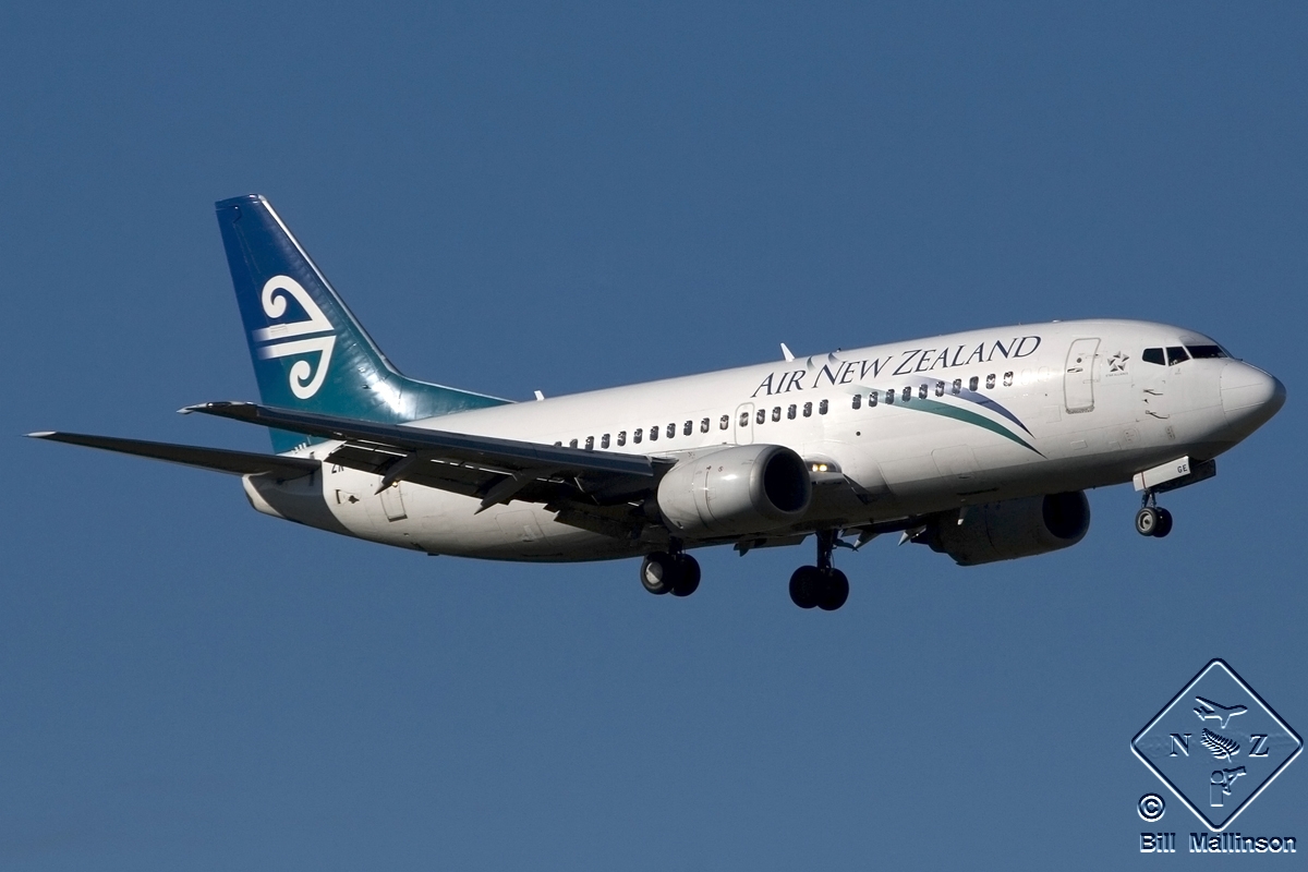 ZK-NGE (cn 28733) Boeing 737-3U3