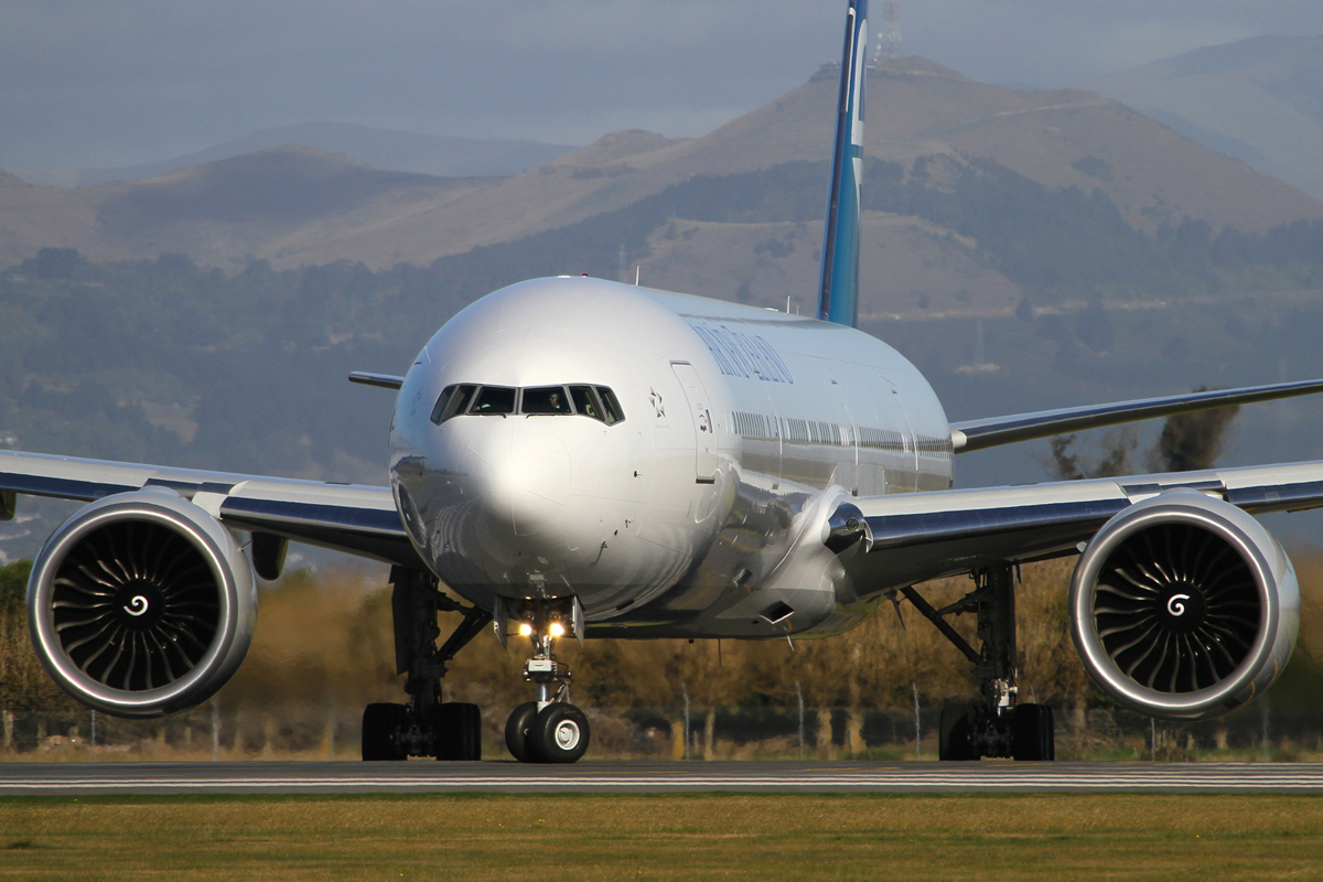 ZK-OKO (cn 38407) Boeing 777-319ER