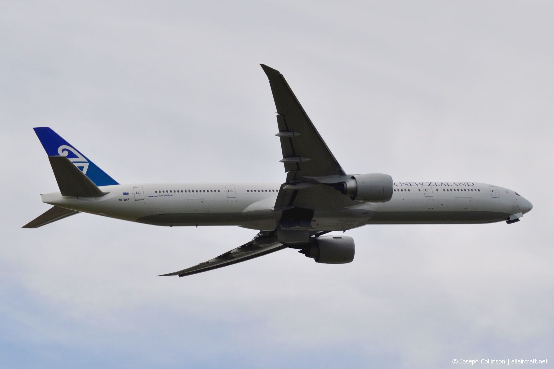 ZK-OKP (39041) 2011 Boeing 777-319ER