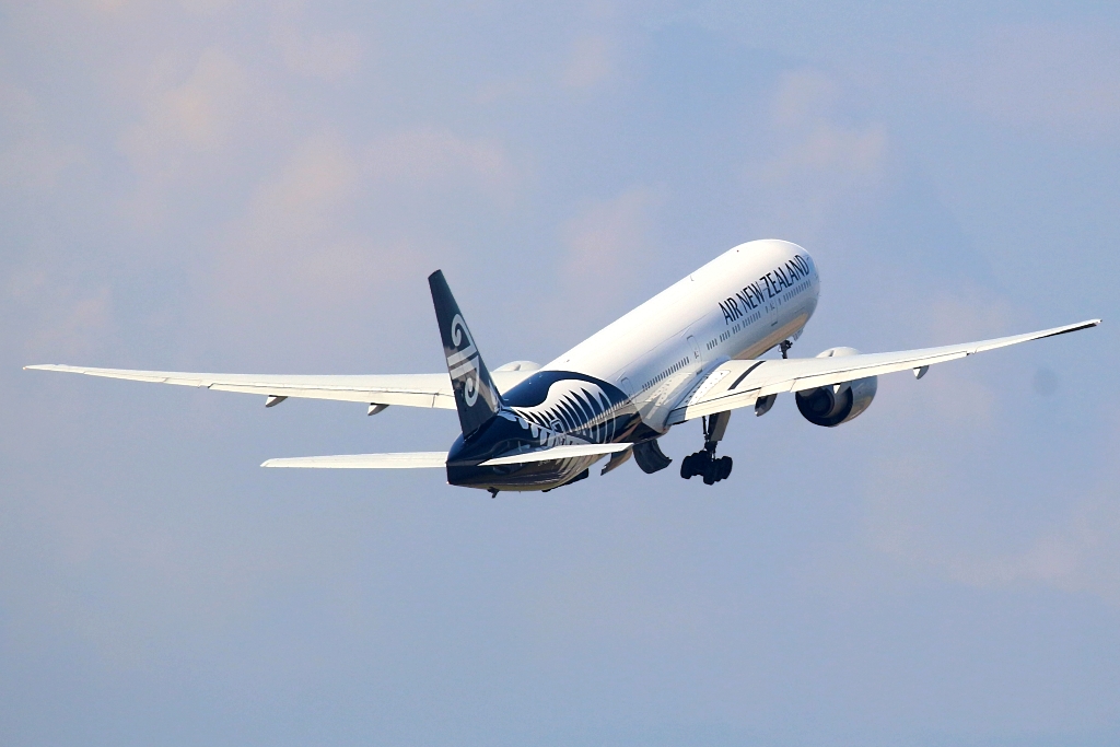 ZK-OKN (38406) 2011 Boeing 777-319(ER)
