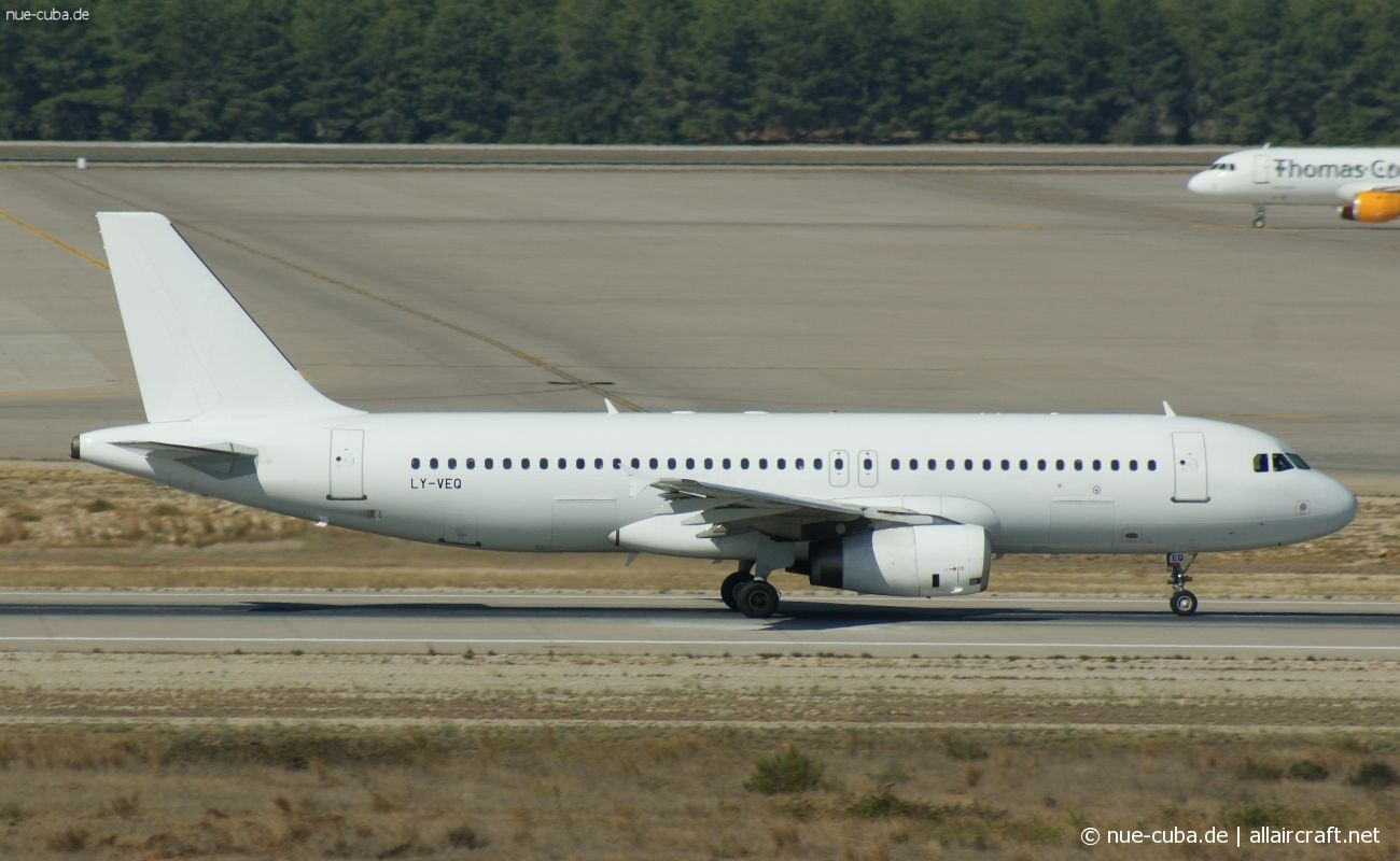 LY-VEQ (cn 0709) Airbus A320-232