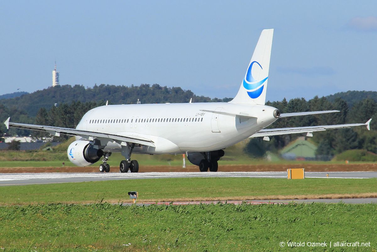 LY-VEV (211) 1991 Airbus A320-211