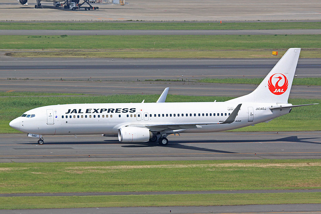 JA340J (39190) 2011 Boeing 737-846(WL)