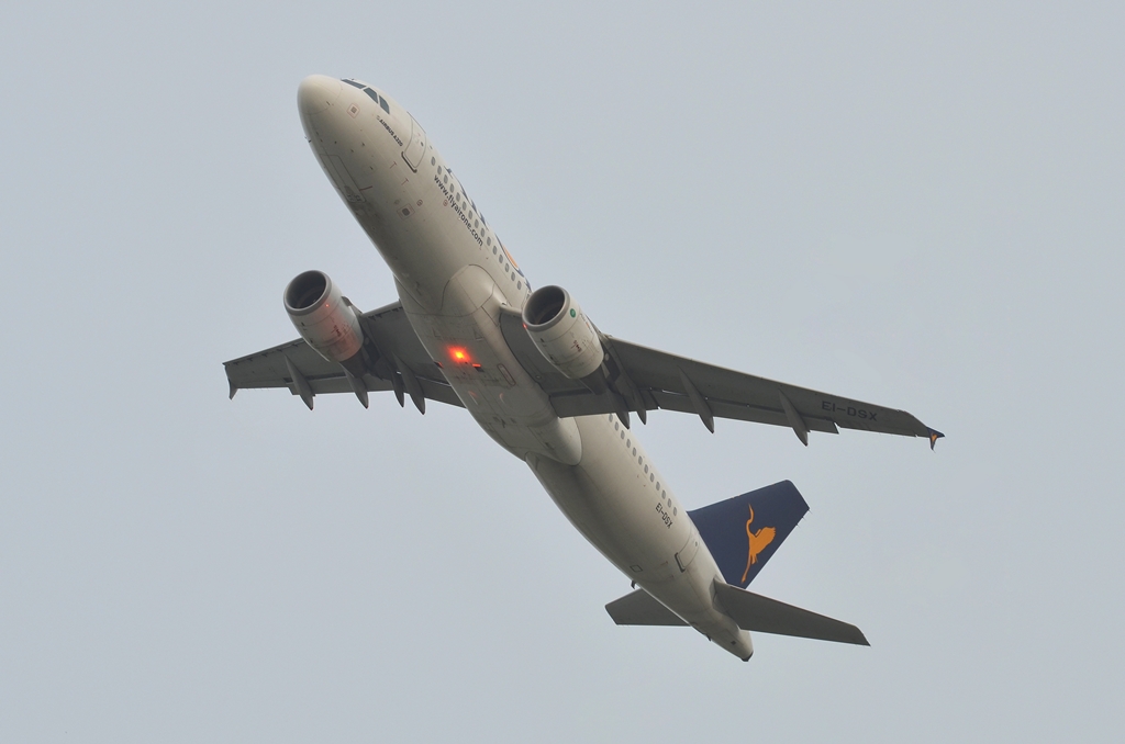 EI-DSX (cn 3643) Airbus A320-216