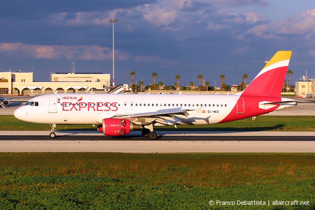 EC-MEG (1439) 2001 Airbus A320-214