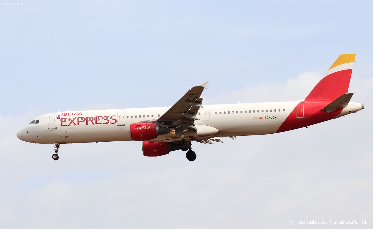 EC-JDM (2357) 2004 Airbus A321-213