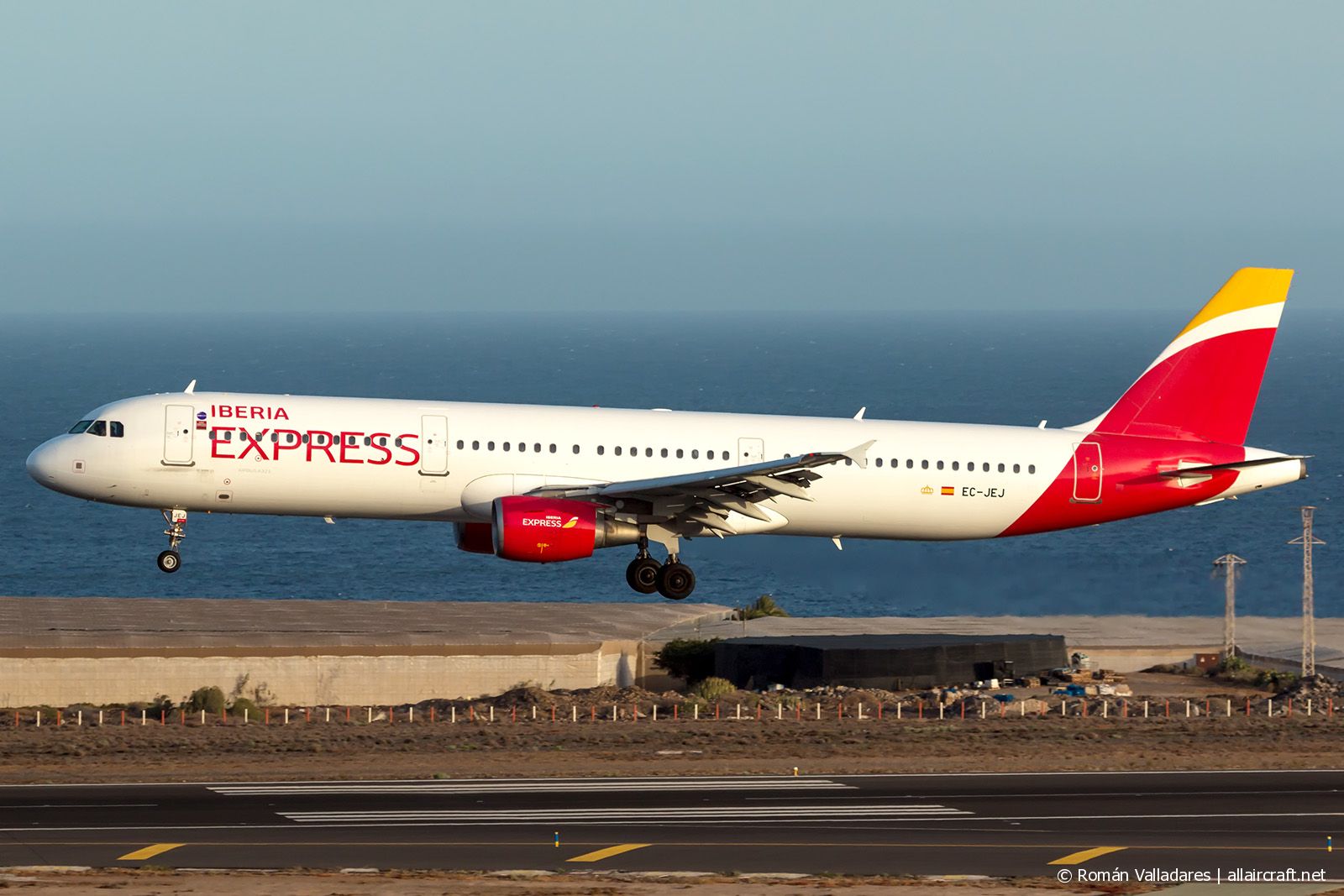 EC-JEJ (2381) 2005 Airbus A321-211