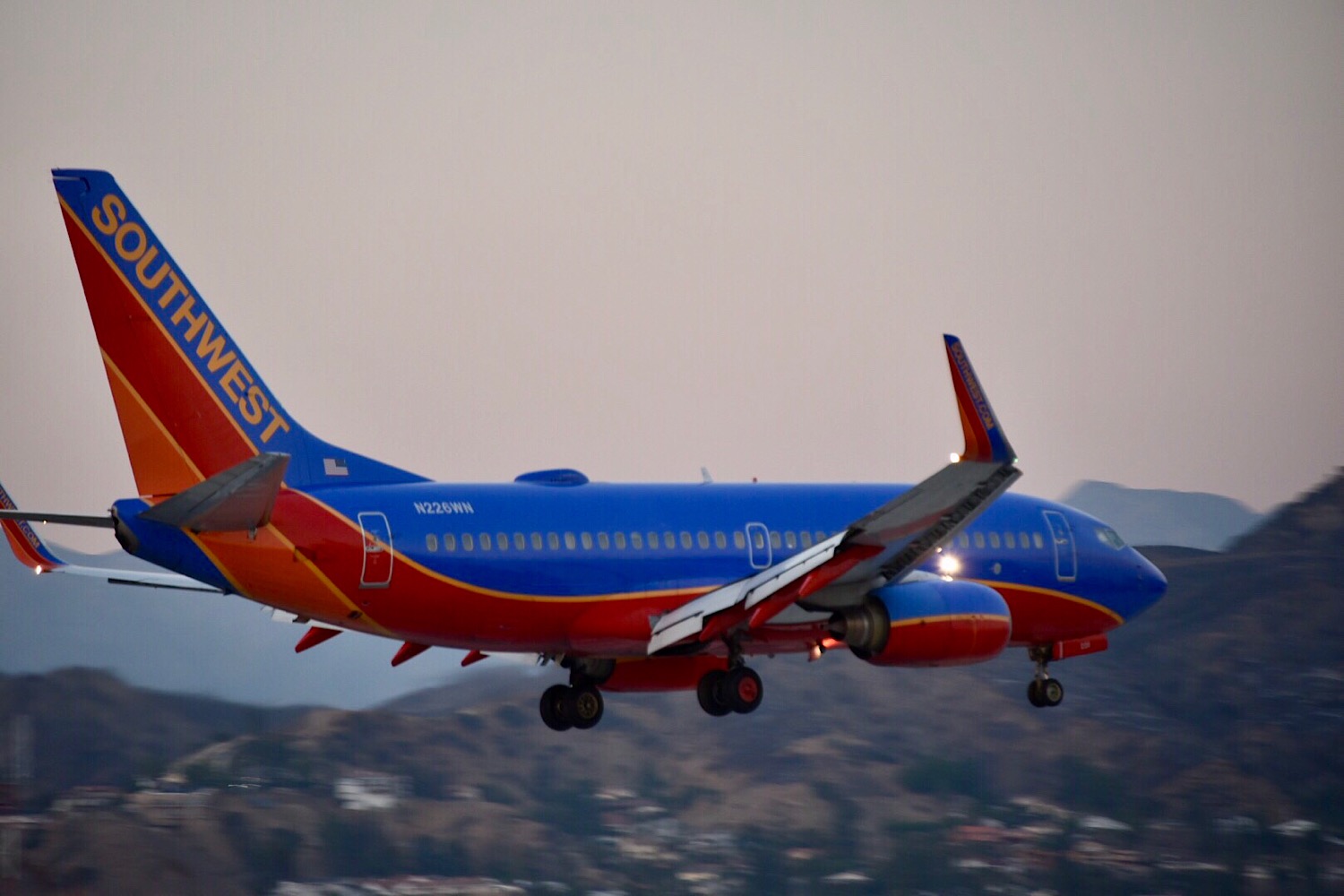N226WN (32494) 2005 Boeing 737-7H4(WL)