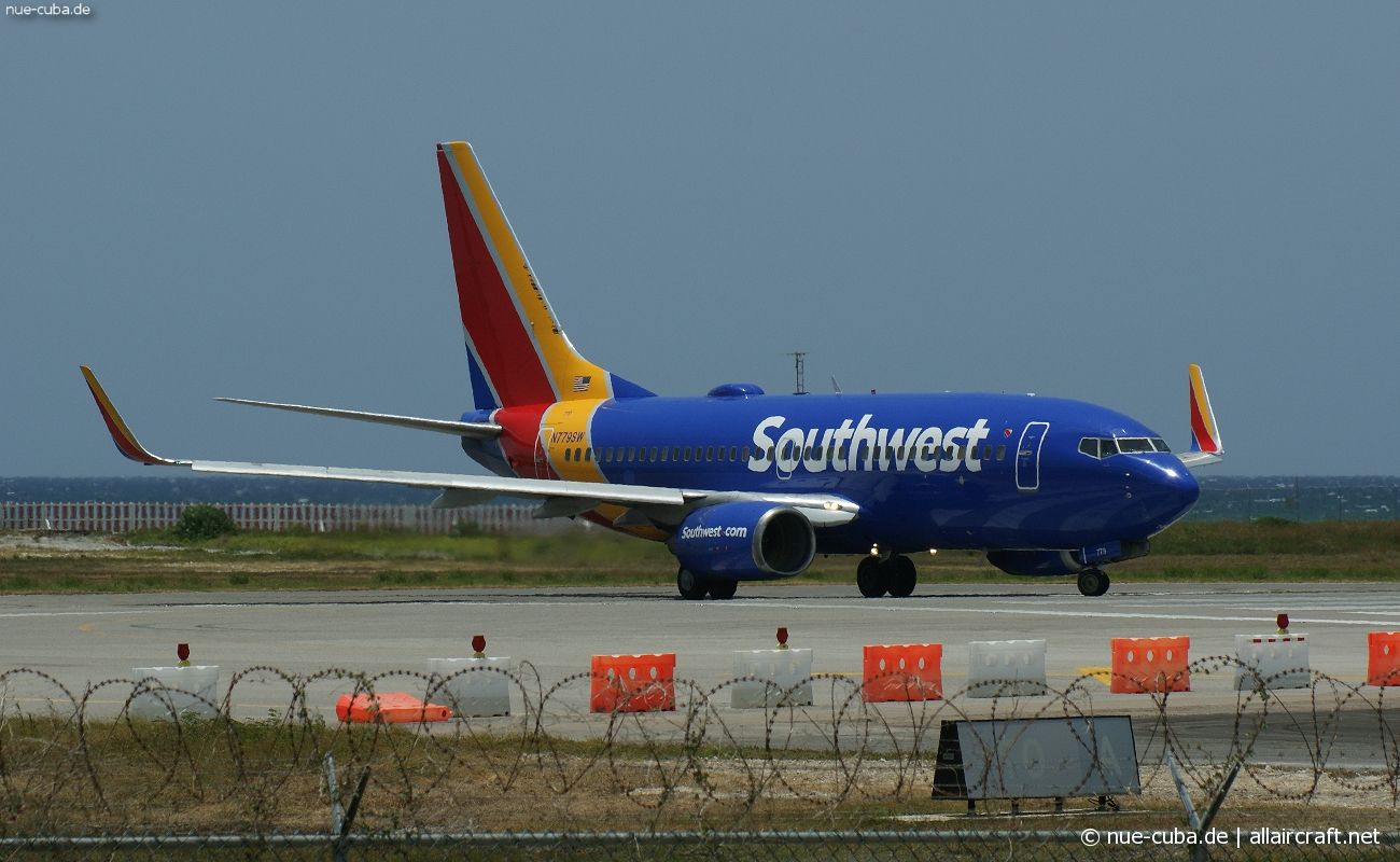 N779SW (27884) 2000 Boeing 737-7H4(WL)