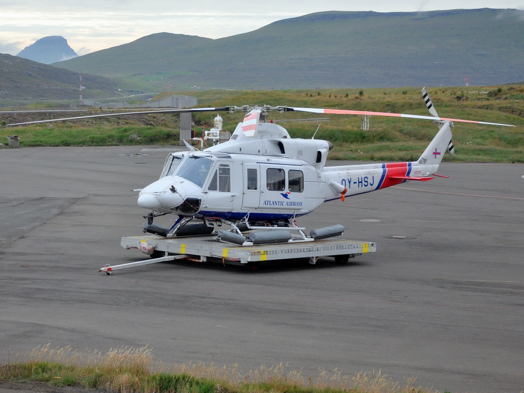 OY-HSJ (cn 036069) Bell 412HP